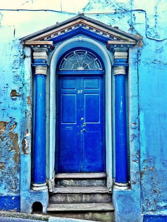 Awesome Doors That Seem to Open to Magical World 